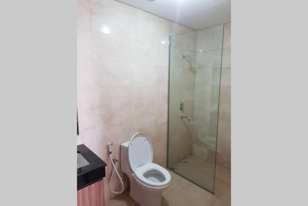 Apartemen Simple And Luxury One Bedroom Lavenue By Sang Living